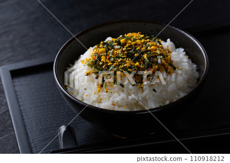 Sprinkle rice Sprinkle rice 110918212