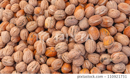 Walnuts in Shell Walnuts in Shell 110921731