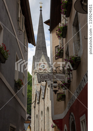 A view of the street life of Hallstatt 110924081