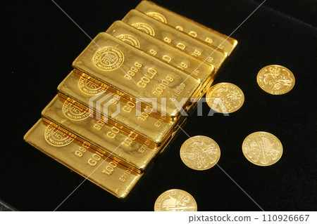 Gold ingot Gold ingot 110926667