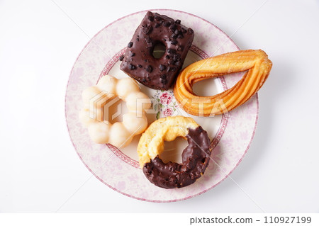 美味的甜甜圈糖果 美味的甜甜圈糖果 110927199