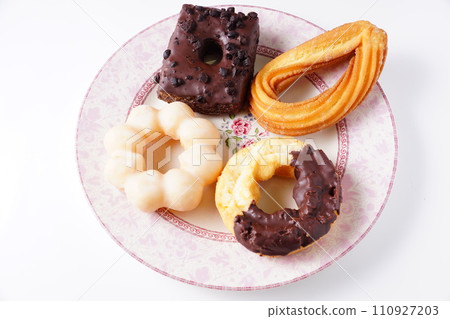 Delicious donut sweets Delicious donut sweets 110927203