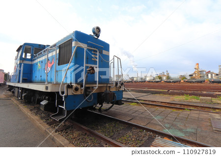 Scenery inside Nagoya Rinkai Railway Higashiko Station Scenery inside Nagoya Rinkai Railway Higashiko Station 110927819