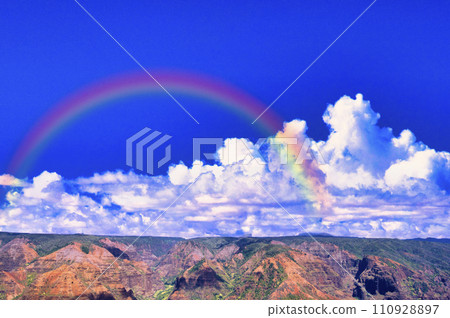 Stunning views of beautiful Waimea Canyon on Kauai Stunning views of beautiful Waimea Canyon on Kauai 110928897