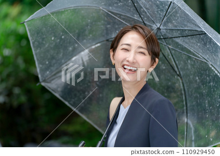 Women business rain green 110929450
