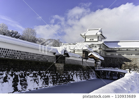 雪景美麗的金澤城公園 雪景美麗的金澤城公園 110933689