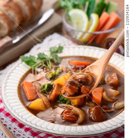 Beef stew with plenty of vegetables Beef stew with plenty of vegetables 110934164