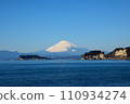 Enoshima and Mt. Fuji in winter 110934274