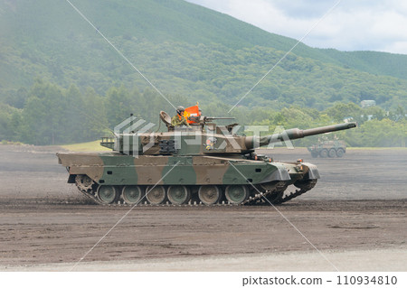 Ground Self-Defense Force Type 90 tank running 110934810