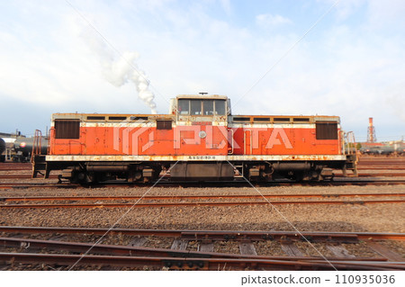 Nagoya Rinkai Railway Higashiko Station scenery (locomotive) Nagoya Rinkai Railway Higashiko Station scenery (locomotive) 110935036