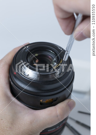 Disassembly, inspection, and repair of interchangeable lenses for single-lens reflex cameras 110935550