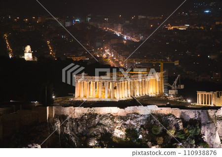 view of Athens and the Acropolis from the Mount Lycabettus at night 110938876