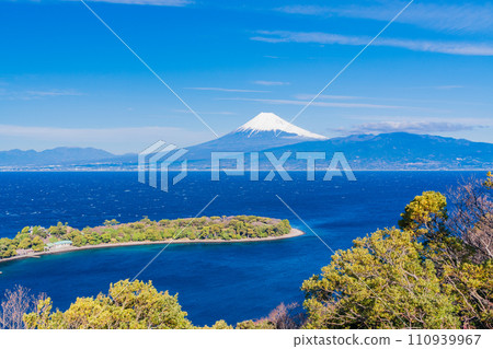 (靜岡縣)在Oceanazaki(大瀨崎)的富士山 (靜岡縣)在Oceanazaki(大瀨崎)的富士山 110939967