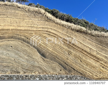 Izu Oshima stratigraphic precious section 110940707