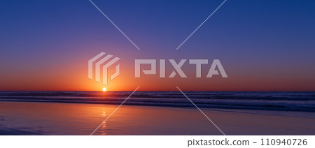 斯克里普斯海灘的日落,拉霍亞海岸,聖地亞哥,美國 斯克里普斯海灘的日落,拉霍亞海岸,聖地亞哥,美國 110940726