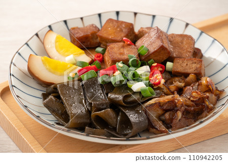 Braised food Braised food platter Taiwanese snacks Food lu wei luwei Taiwan style boiled rice 110942205