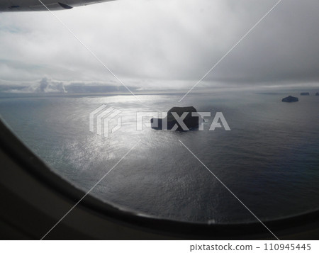冰島 夏季 觀光飛行 冰島南部 韋斯特曼納亞爾群島 附近 冰島 夏季 觀光飛行 冰島南部 韋斯特曼納亞爾群島 附近 110945445