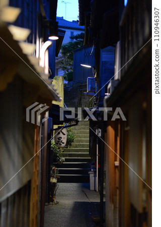 金澤一町茶屋街風景 110946307
