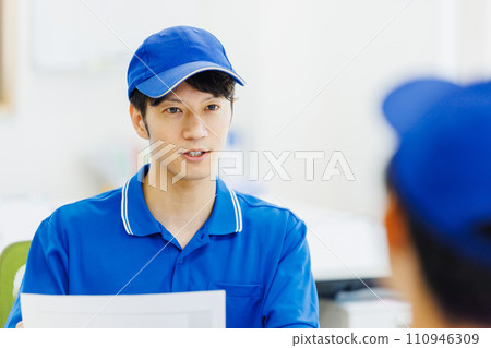 銷售司機做案頭工作 銷售司機做案頭工作 110946309