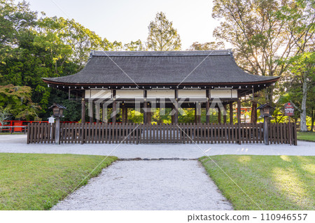上賀茂神社巴巴殿（外平殿）－京都市北區上賀茂本山－ 110946557
