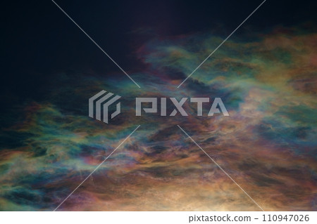 Fantastic colored clouds appearing in the early summer sky / Telephoto / Sky limited / 210629AM Fantastic colored clouds appearing in the early summer sky / Telephoto / Sky limited / 210629AM 110947026