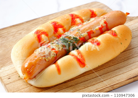 美味的法蘭克福香腸麵包（熱狗） 110947306
