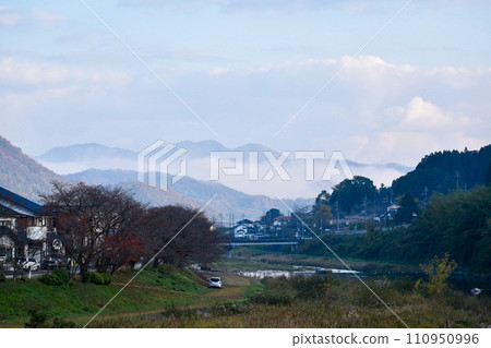 [Castle in the Sky] Spectacular view of the sea of clouds from the castle town of Takeda Castle ruins 110950996