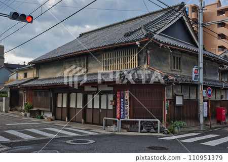 Townscape of Gunnaka district, Iyo city 110951379