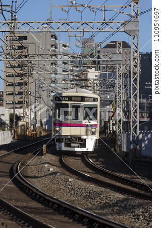 京王線 開往新宿、府中站、曲線、特快、半特快、京王八王子、高尾山、8000系特急、各站 京王線 開往新宿、府中站、曲線、特快、半特快、京王八王子、高尾山、8000系特急、各站 110954697
