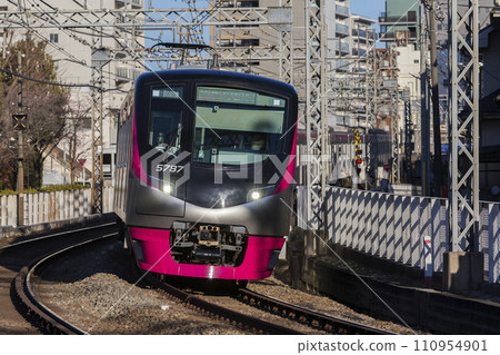 Keio Line To Shinjuku To Hachioji Train Keio 5000 series Keio 5000 series Keio Liner Keio Line To Shinjuku To Hachioji Train Keio 5000 series Keio 5000 series Keio Liner 110954901