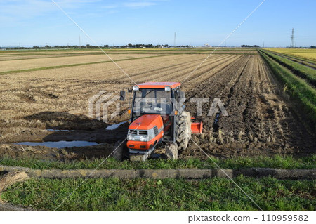 Agricultural machinery tractor 110959582