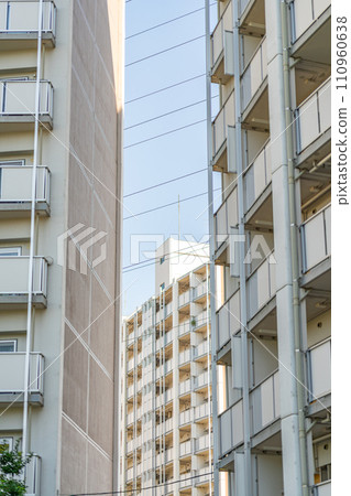 神奈川洋子台北住宅區根岸線公寓天空雲日早晨風景橫濱市磯子區改造 神奈川洋子台北住宅區根岸線公寓天空雲日早晨風景橫濱市磯子區改造 110960638