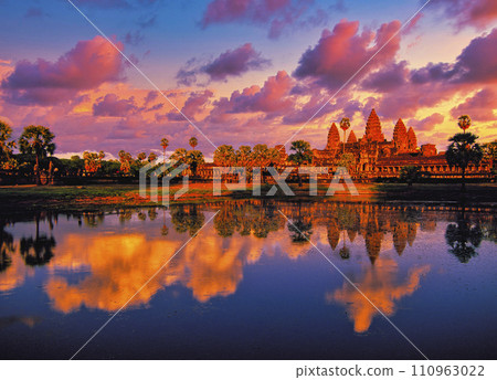 吳哥窟遺址美麗的日落景觀 110963022