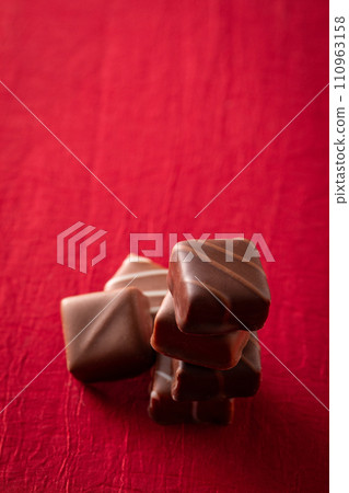 Image of chocolate 110963158