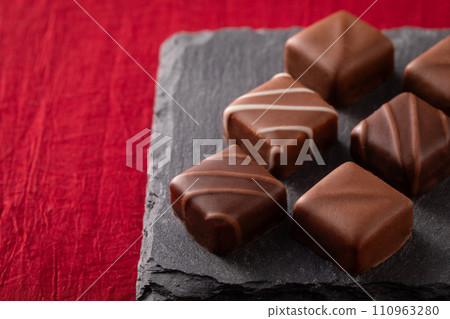 Image of chocolate 110963280
