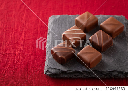 Image of chocolate 110963283