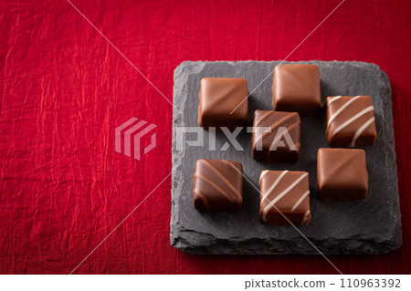 Image of chocolate 110963392