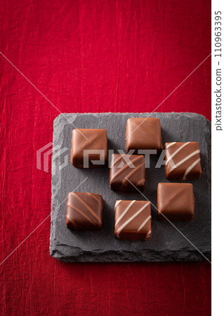 Image of chocolate 110963395