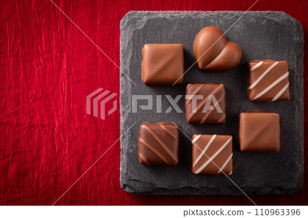 Image of chocolate 110963396