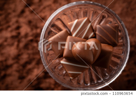 Image of chocolate 110963654