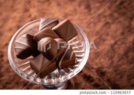 Image of chocolate 110963657