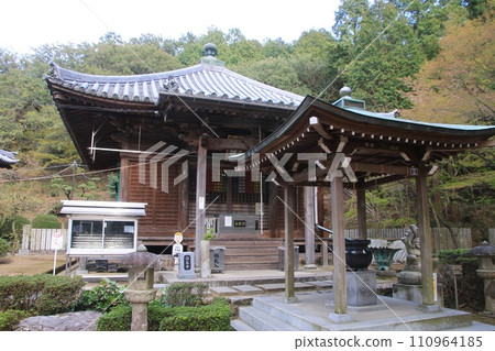 Shiramineji Temple, No. 81 Temple (Kagawa Prefecture, Shikoku Pilgrimage) Shiramineji Temple, No. 81 Temple (Kagawa Prefecture, Shikoku Pilgrimage) 110964185