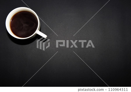 Coffee_black background 110964311