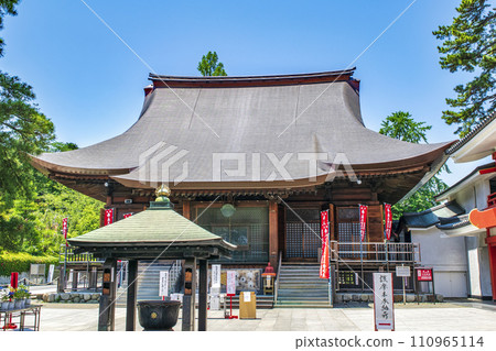 Hino City, Tokyo Takahata Fudoson Kongoji Temple Fudo Hall Important Cultural Property 110965114
