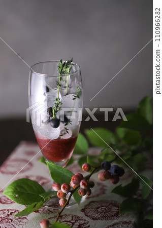 Blueberry juice 110966282