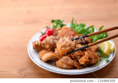 炸雞 炸雞 110966309