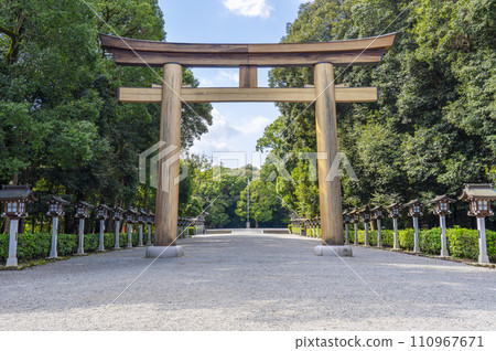 橛原神社 - 從第二鳥居看到南神社門廣場 110967671