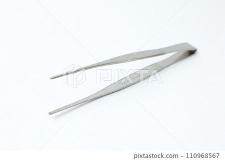 Tweezers, tools, tweezers, medical equipment, treatment, instruments, medical care, accessories, daily necessities, cleanliness, beauty, tools, hospitals Tweezers, tools, tweezers, medical equipment, treatment, instruments, medical care, accessories, daily necessities, cleanliness, beauty, tools, hospitals 110968567