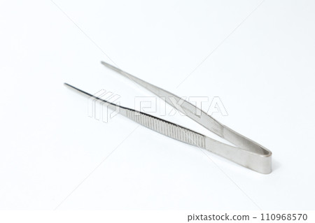 Tweezers, tools, tweezers, medical equipment, treatment, instruments, medical care, accessories, daily necessities, cleanliness, beauty, tools, hospitals Tweezers, tools, tweezers, medical equipment, treatment, instruments, medical care, accessories, daily necessities, cleanliness, beauty, tools, hospitals 110968570