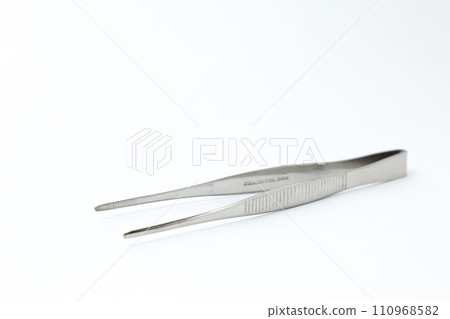 Tweezers, tools, tweezers, medical equipment, treatment, instruments, medical care, accessories, daily necessities, cleanliness, beauty, tools, hospitals Tweezers, tools, tweezers, medical equipment, treatment, instruments, medical care, accessories, daily necessities, cleanliness, beauty, tools, hospitals 110968582